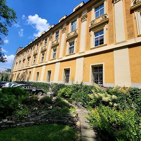 Appartamento Diecezjalny Dom Formacyjny Nysa Esterno foto