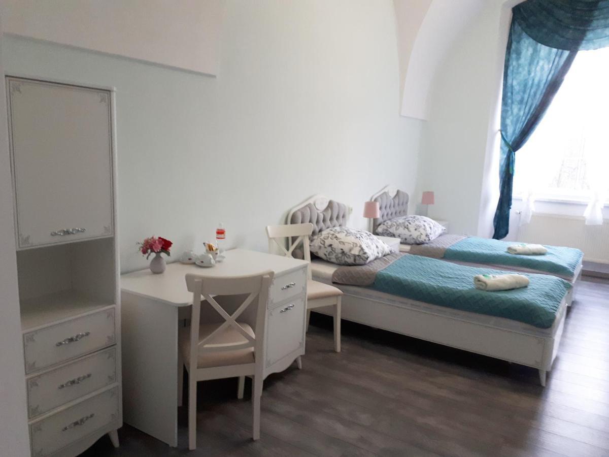 Appartamento Diecezjalny Dom Formacyjny Nysa Esterno foto
