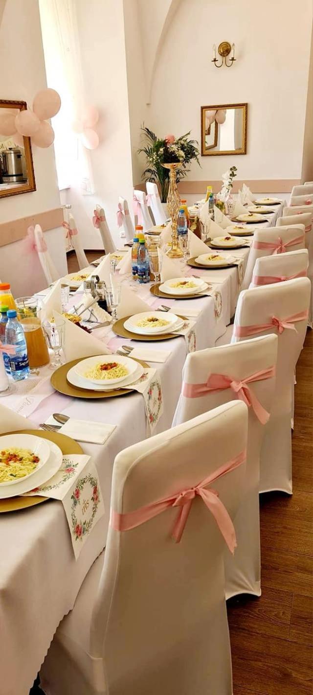 Appartamento Diecezjalny Dom Formacyjny Nysa Esterno foto