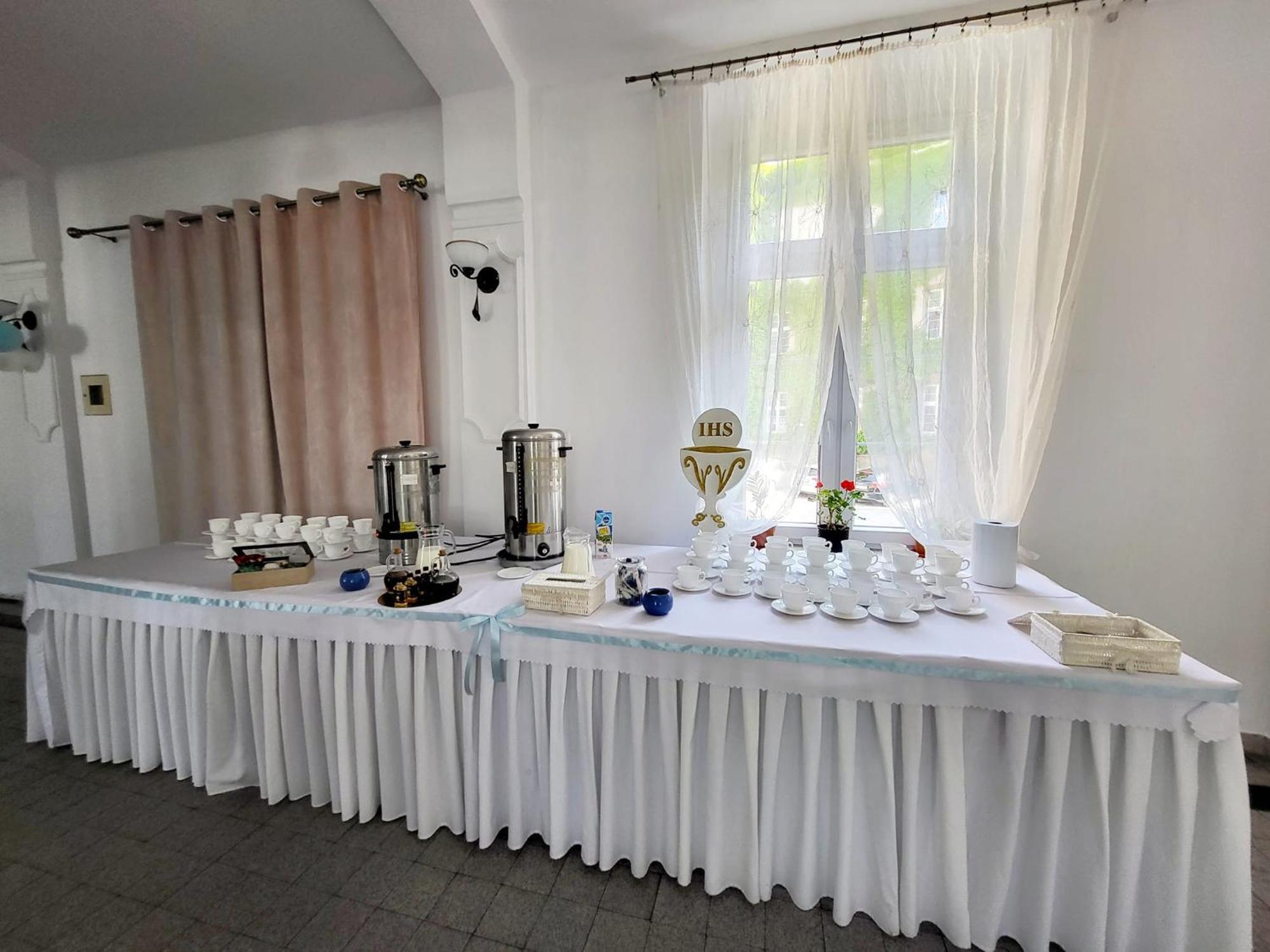 Appartamento Diecezjalny Dom Formacyjny Nysa Esterno foto