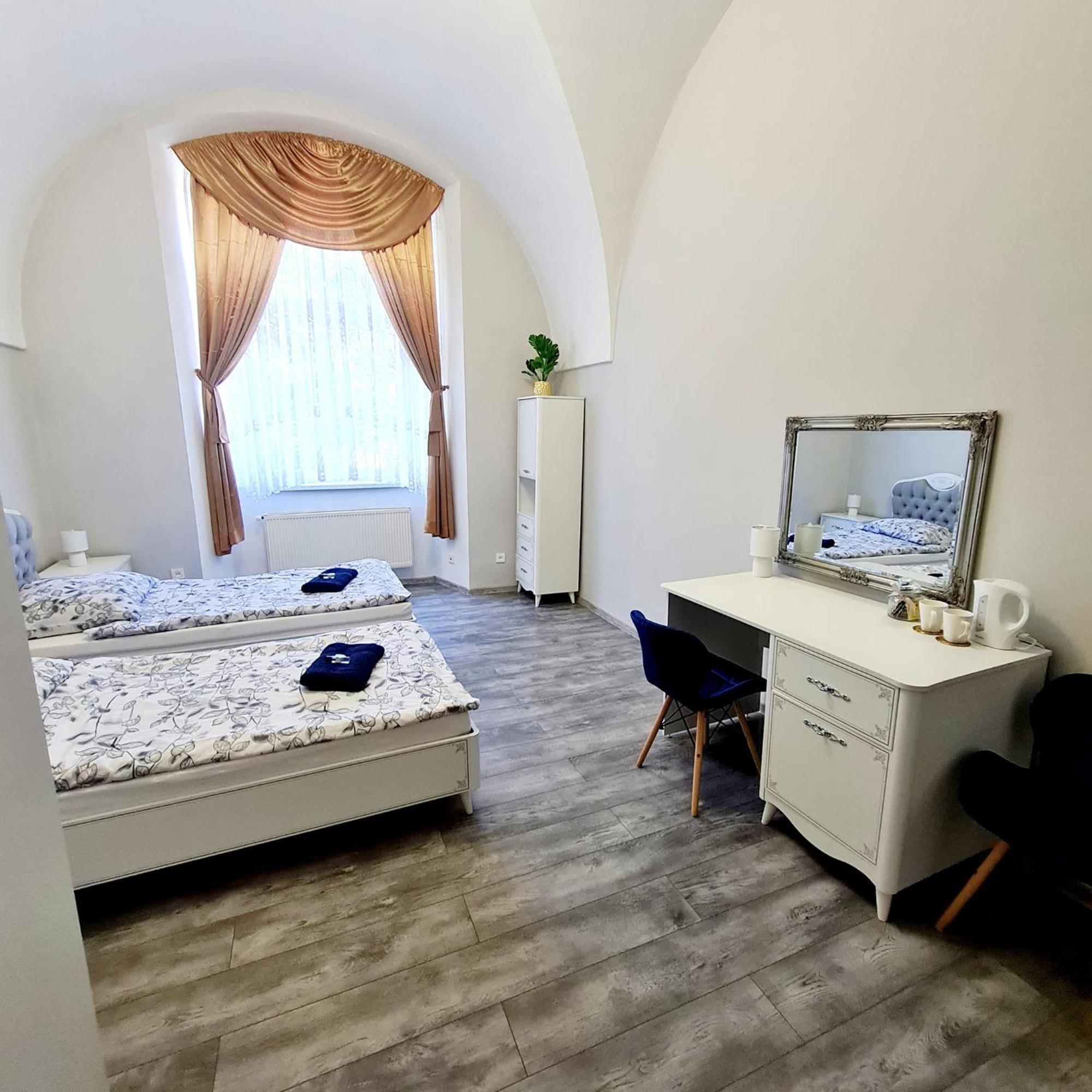 Appartamento Diecezjalny Dom Formacyjny Nysa Esterno foto