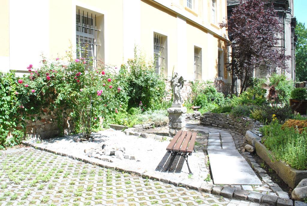 Appartamento Diecezjalny Dom Formacyjny Nysa Esterno foto