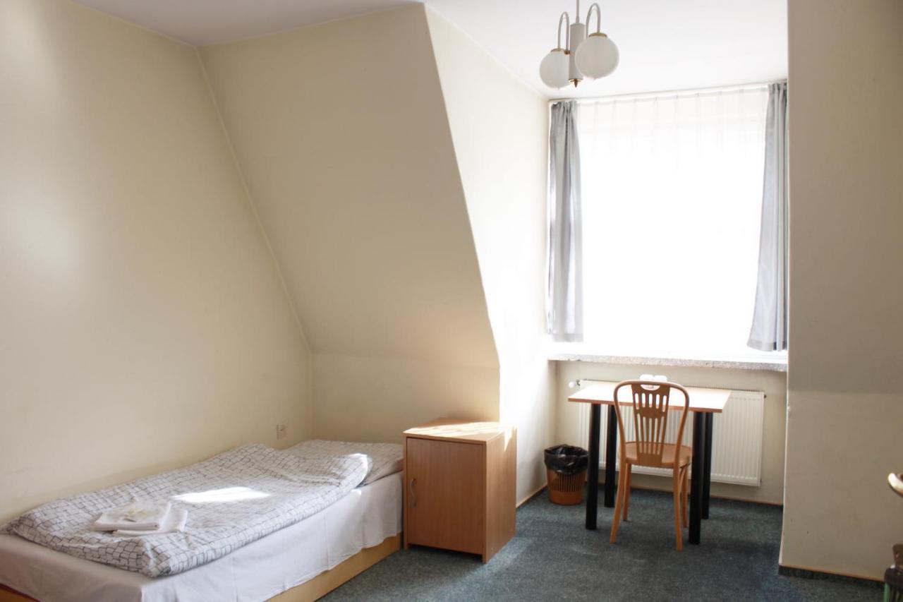 Appartamento Diecezjalny Dom Formacyjny Nysa Esterno foto