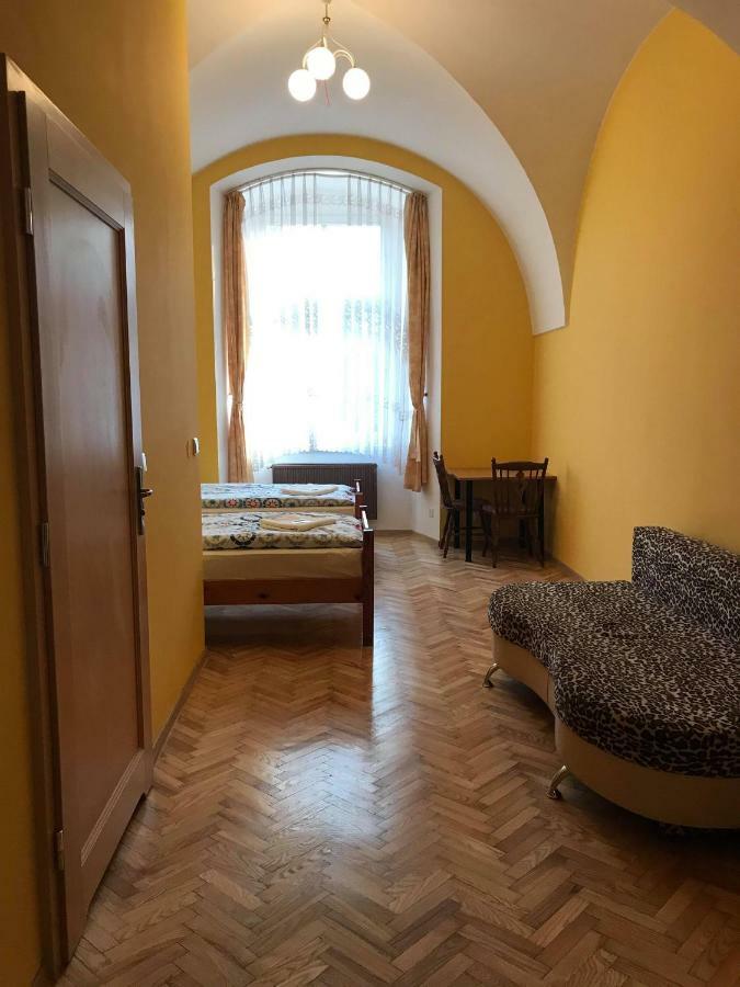 Appartamento Diecezjalny Dom Formacyjny Nysa Esterno foto